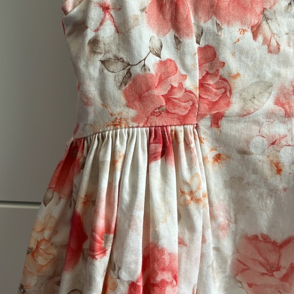 Mayoral Dress. Size 9. Gorgeous peachy floral. - Picture 2 of 6